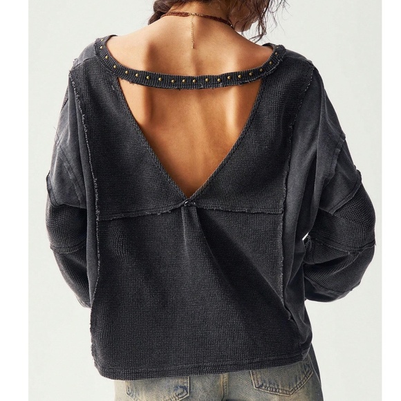 Solid V neck Studded Reverse Stitch Oversized Sweatshirt Top - Picture 2 of 5